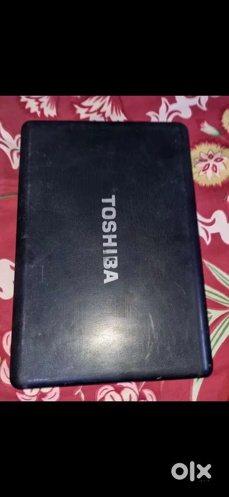Toshiba laptop intel core i5 4gb ram & 128gb harddicks