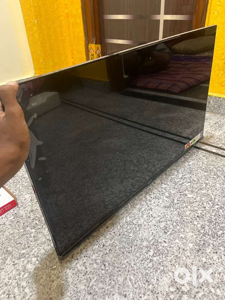 Sanyoo 4k 32nch olead