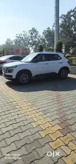 Hyundai Venue 2023 Diesel 15500 Km Driven