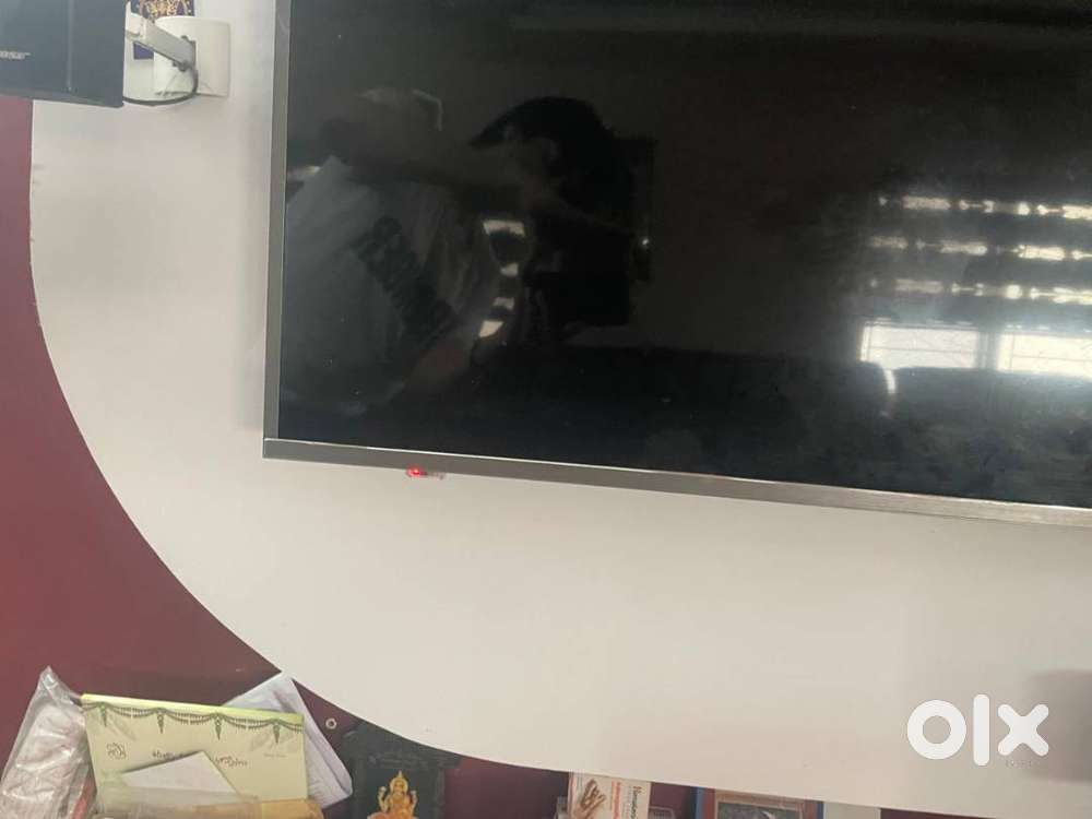 VU 75 inch Smart LED TV(Non Working)