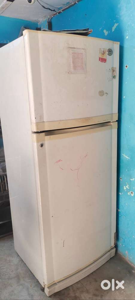 LG FRIDGE GOOD CONDITION