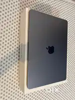 Apple Macbook Air M3 2024