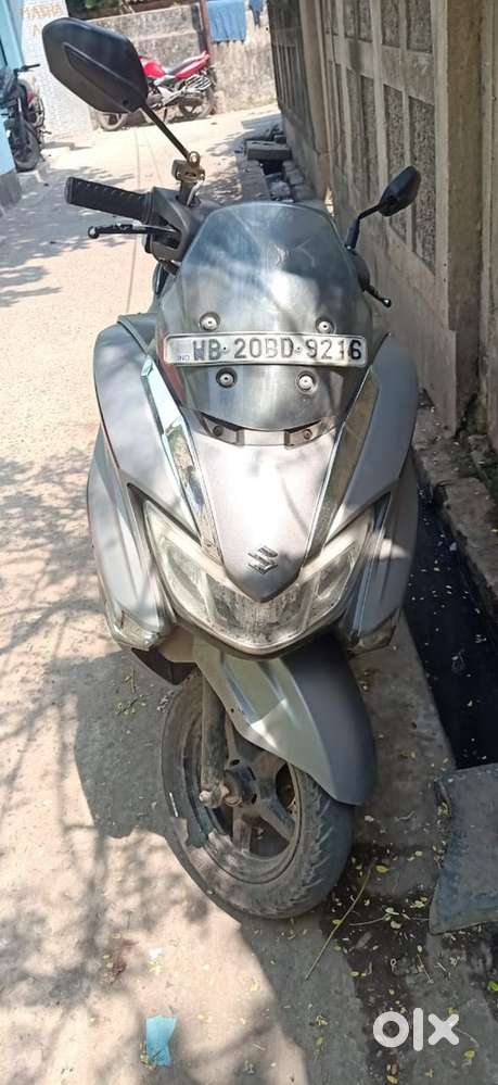 Urgently needs money