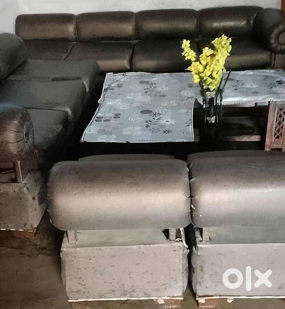 Sofa-Set(Title-Unknown)