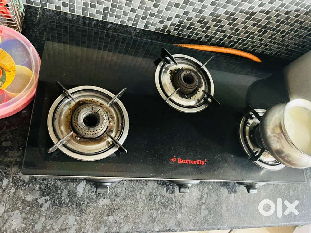 Butterfly 3 burner gas stove in Good Condition