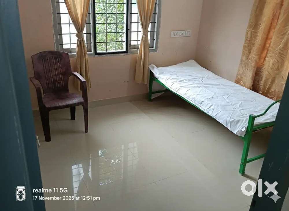 Single &Shearing rooms for Ladies with kitchen facility