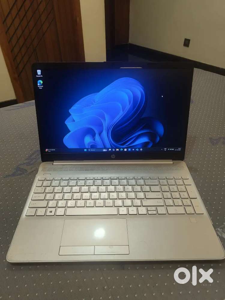 HP 15s-FQ2535TU Thin and Light Laptop.