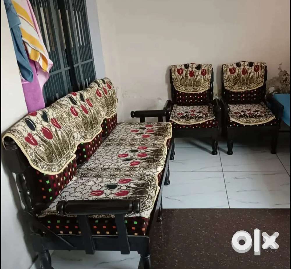 Shisham wooden 5seater sofa new codition