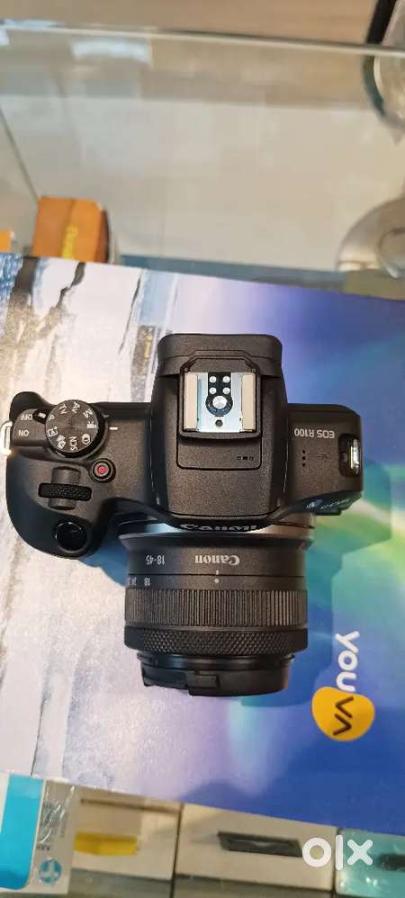 Canon EOS R100