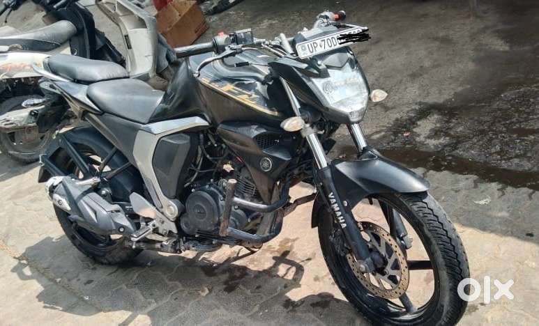 Bilkul running bike hai engine bhi sealed pack hai tyre dono new hai