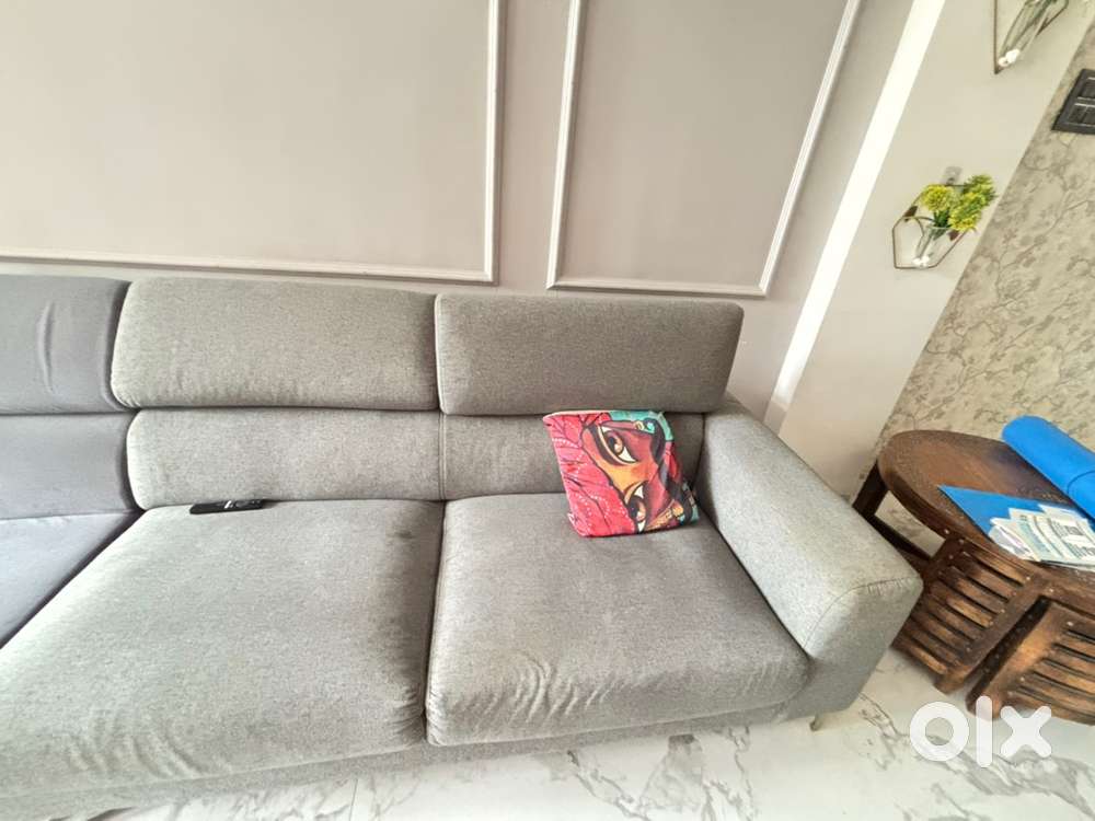 Urban ladder brand 6 seater sofa