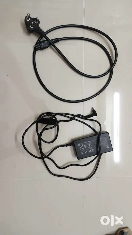 HP 65W Laptop Charger