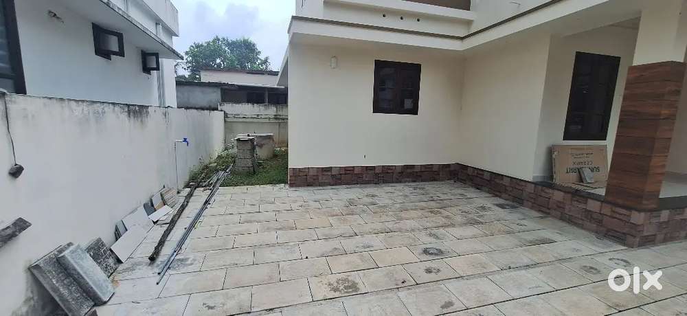 PALATHARA 5 BHK HOUSE 20000 MYLAPURE 5 BHK HOUSE 15000 RENT