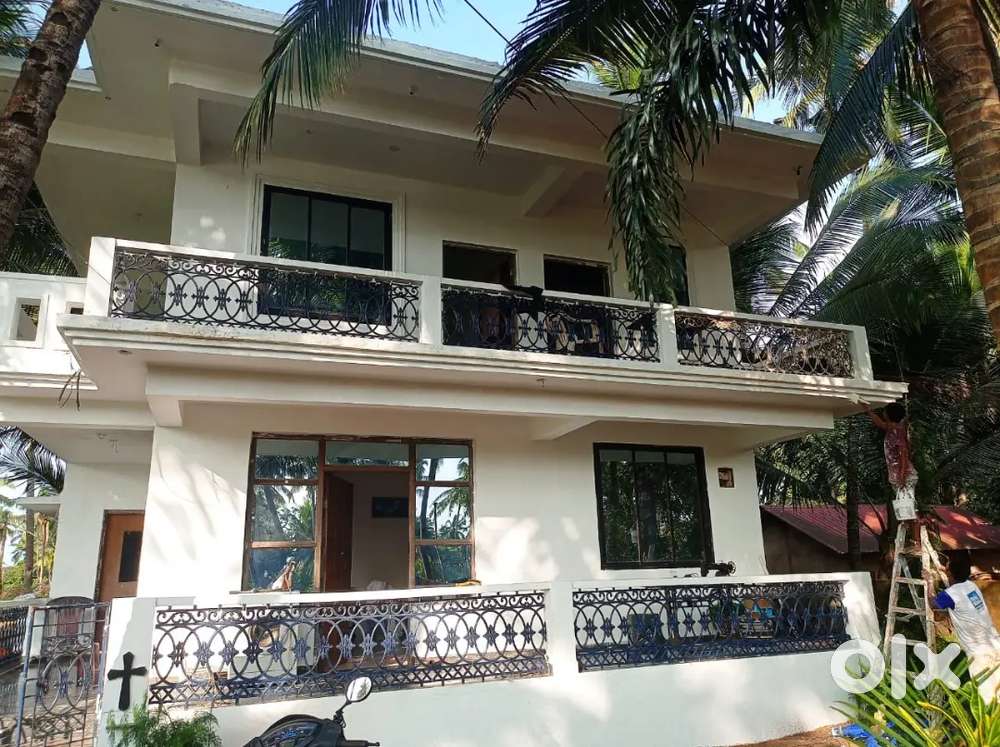 4bhk independent house for sale in pillar 400sqmt Rate 1.70cr