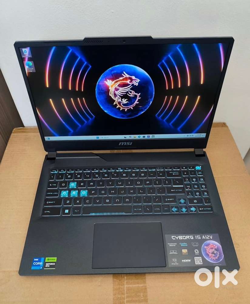 MSI performanc gaming laptop with RTX 4050 & fast 144Hz display