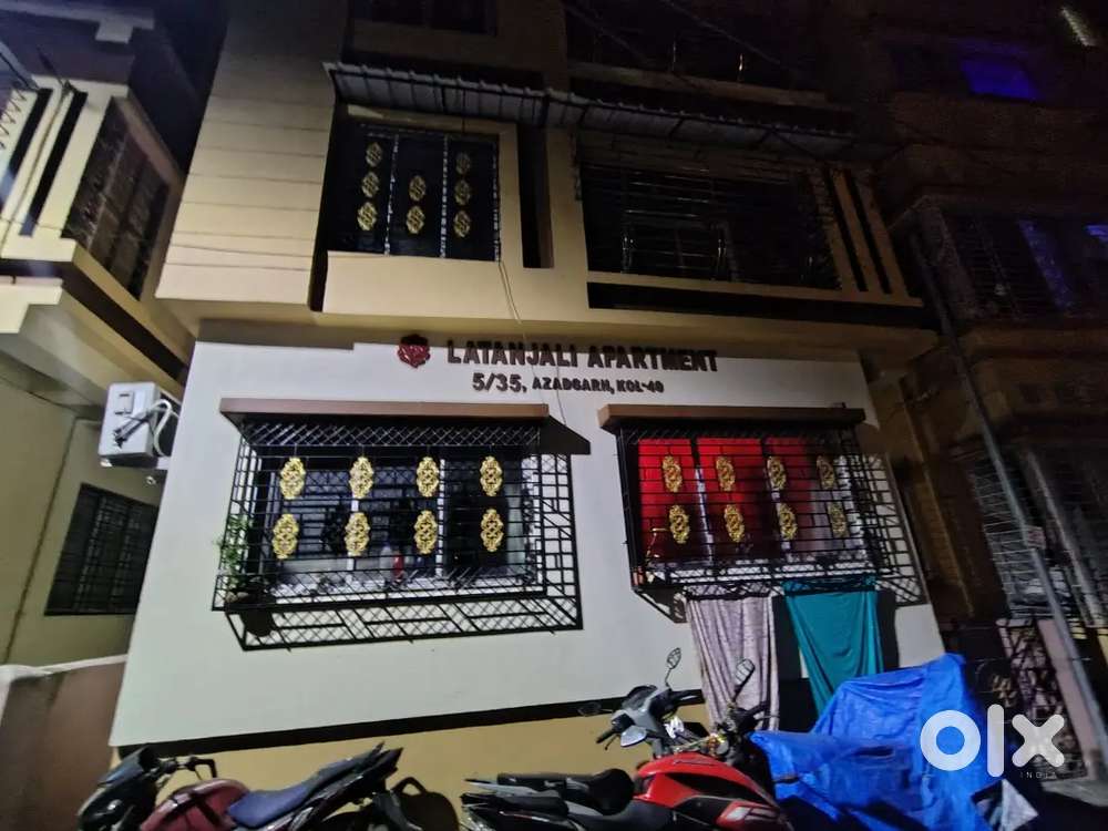 Only 2year old proper Tollygunge area