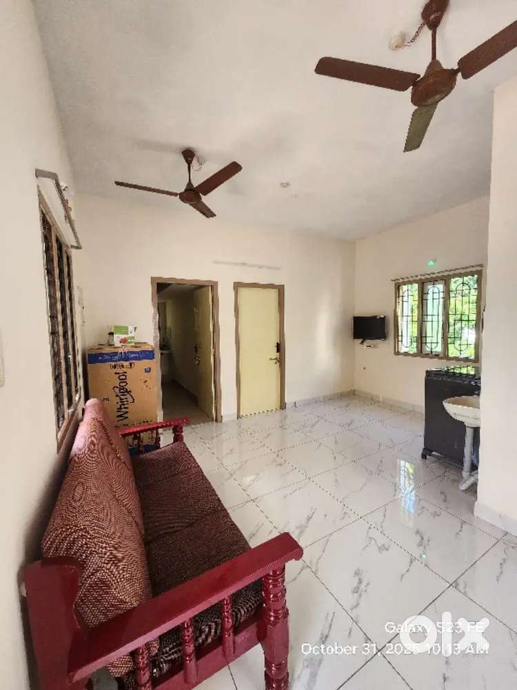 Mens PG in Porur Madhanandhapuram