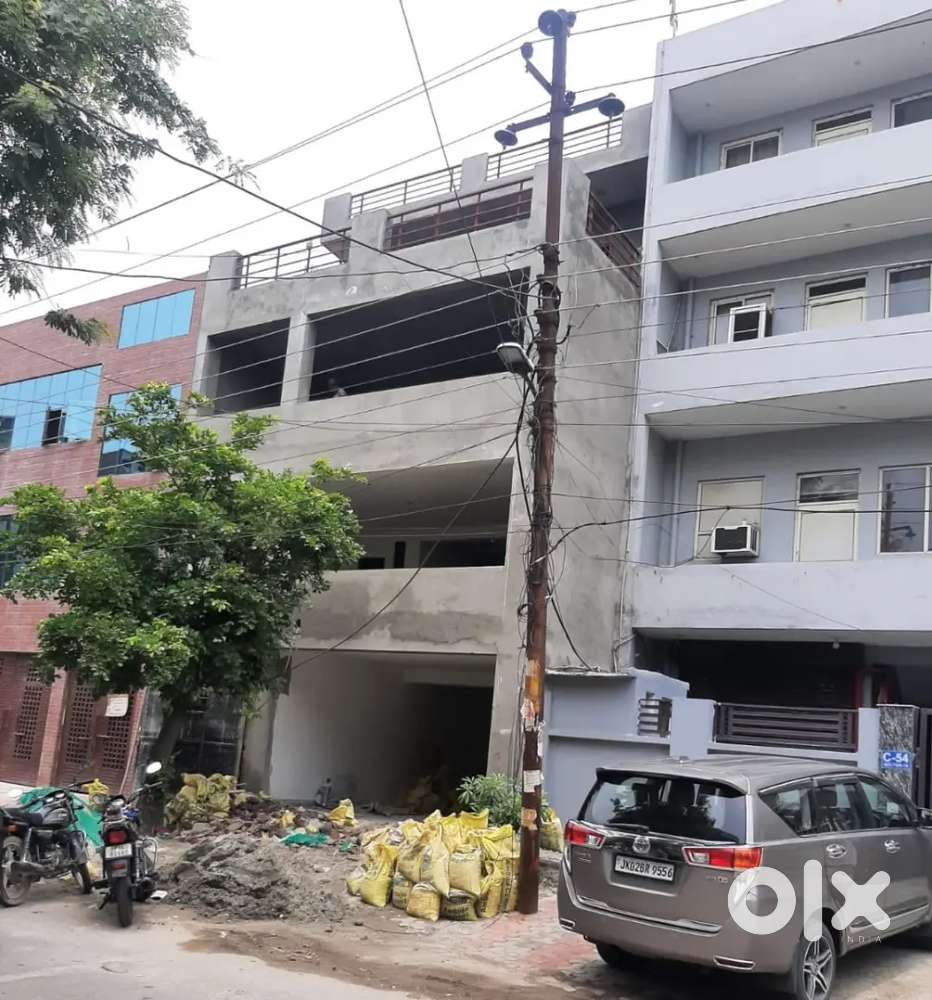 Industrial building for Sale in sector 10 noida