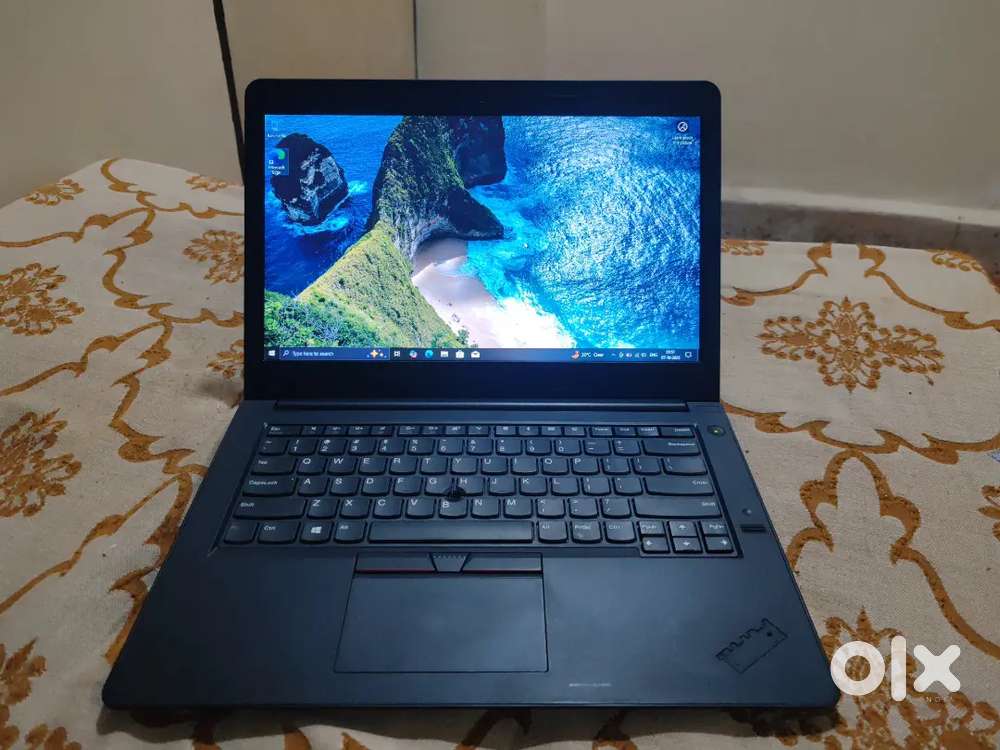 Lenovo ThinkPad X270 8GB/256GB Laptop for sale