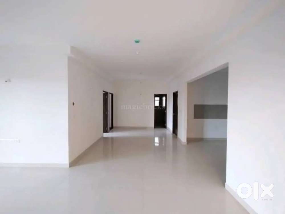 3 BHK Flat in prime location onroad kusum vihar