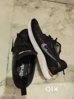 Men shoe black good condition