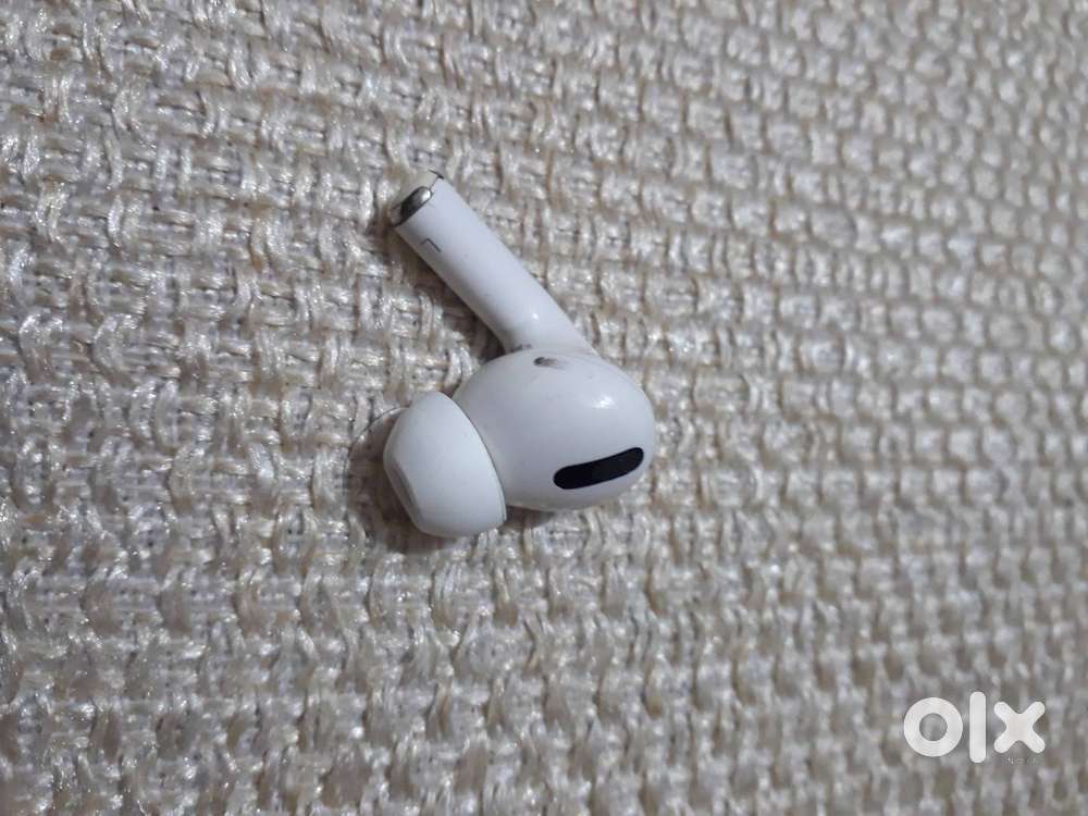 Apple Air Pod . First Generation .