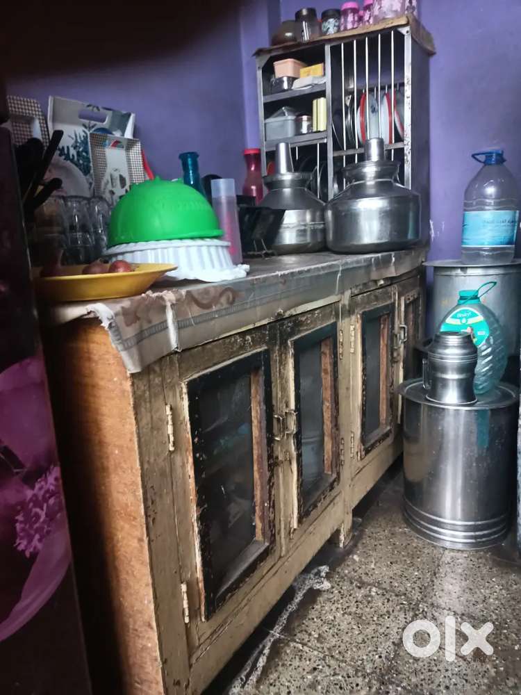 Kitchen table