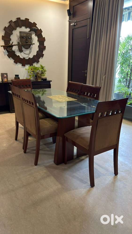 6 Seater Dining Table