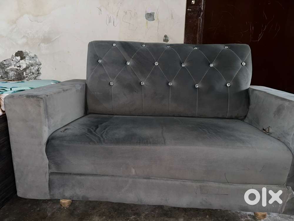 I want sell my 3+2 five setter sofa