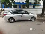 Honda city vx mt sunroof push button start and very less drive up14 ki