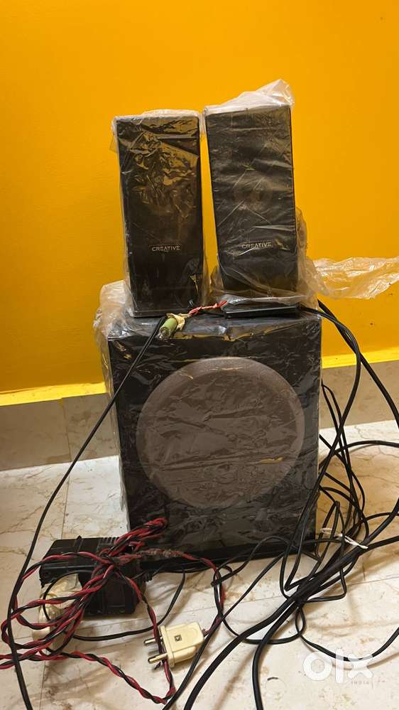 For sale- Creative 2.1 computer speaker