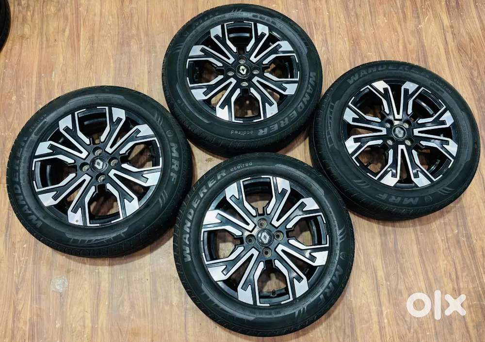 16inch Kiger Dual tone OEM Alloys With Tyres set of 4 lite used