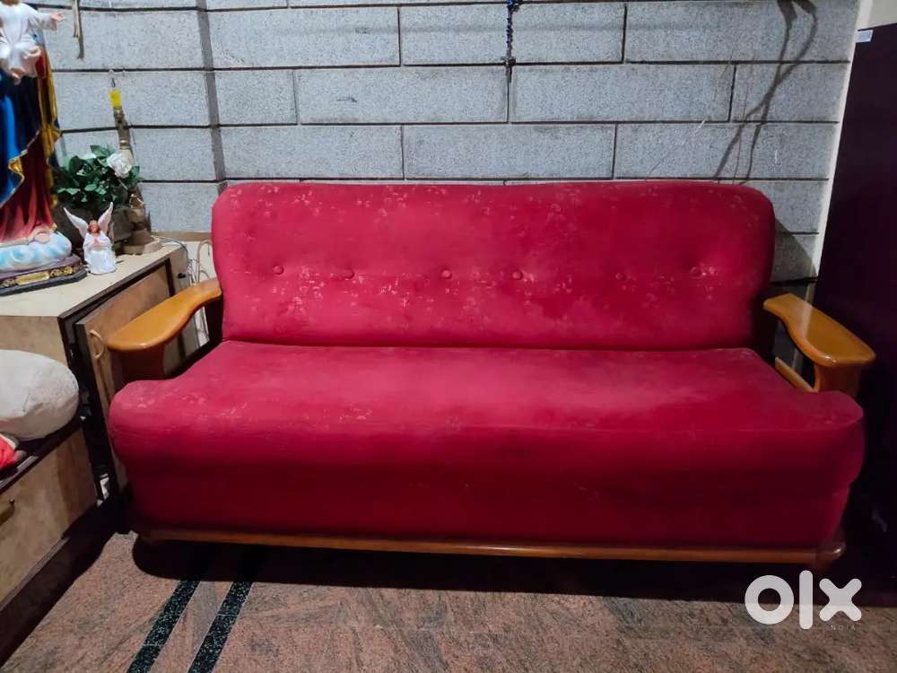 Sofa set for sale in very good condition