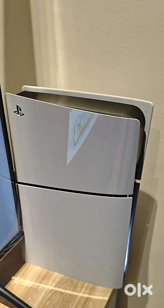 Sony PS5 Slim Disk 1TB only 20 days used with bill box all accessories