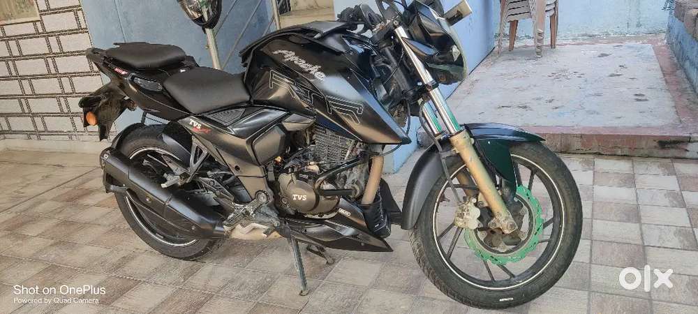 TVS apache rtr 200 4v Black edition