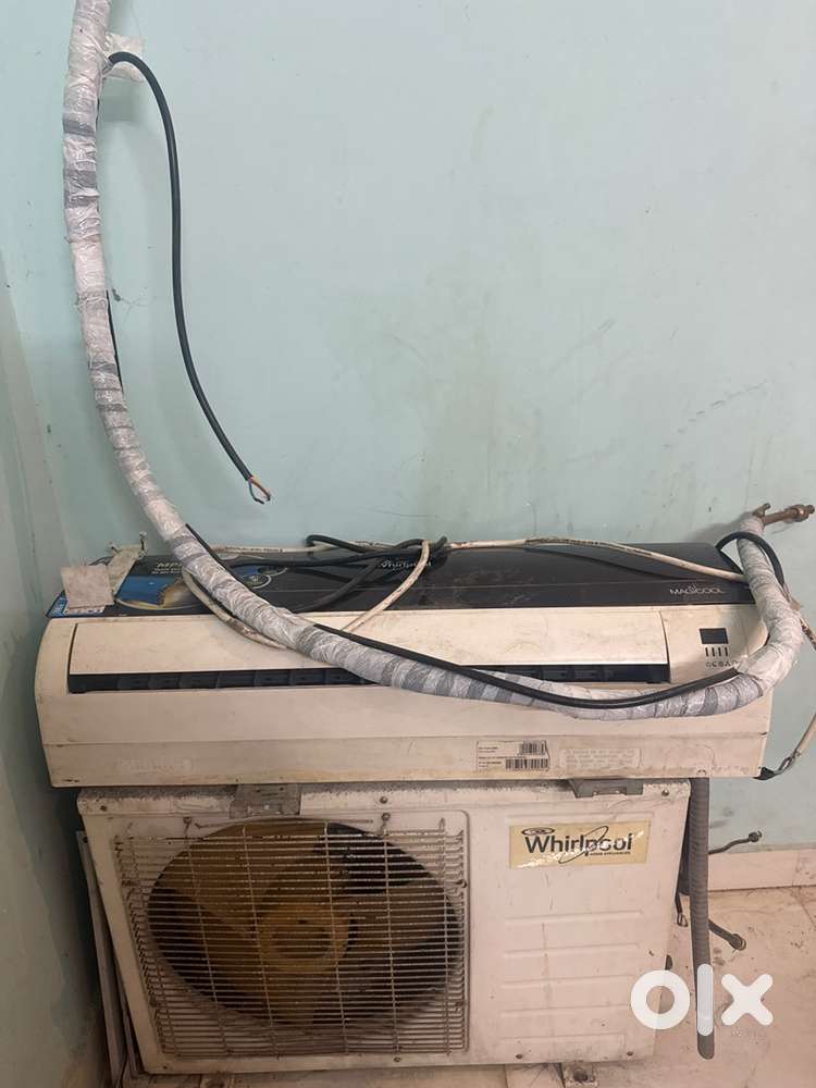 Whirlpool magicool ac with good condition