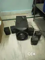 Philips SPA8000B/94 5.1 channel 120 w Multimedia Speaker System
