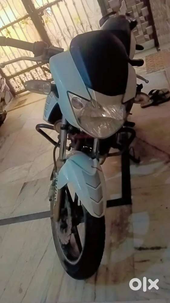 Tvs apache white colour