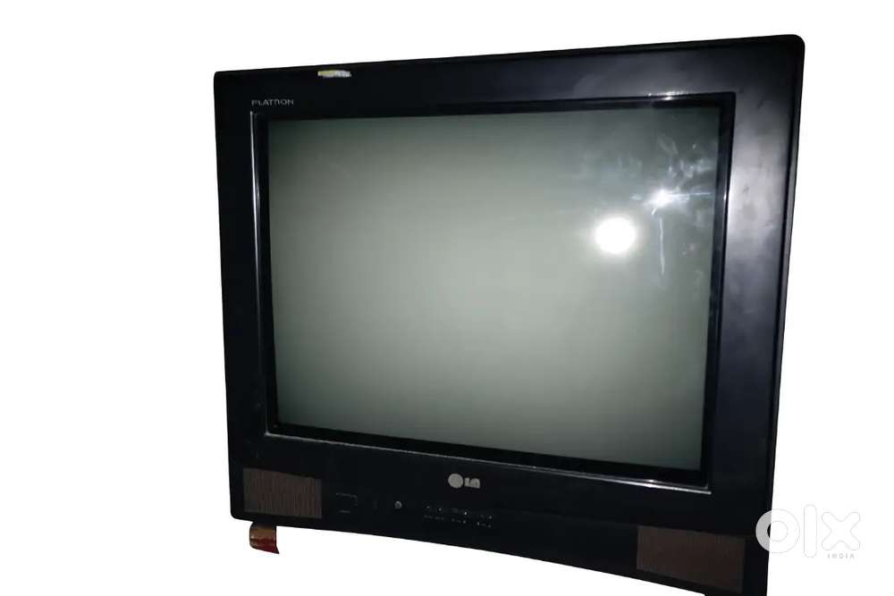 Precious antic T.V pf LG brand I BUY IT FOR 5000 RUPPEES