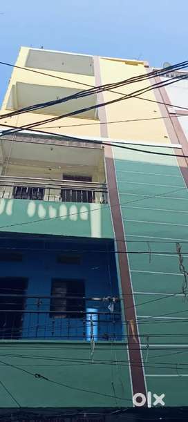 4 floor building for rent ffor hostel purpose or for hotel management
