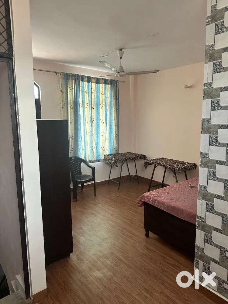 1rk attached kitchen and whosroom available for rent good location