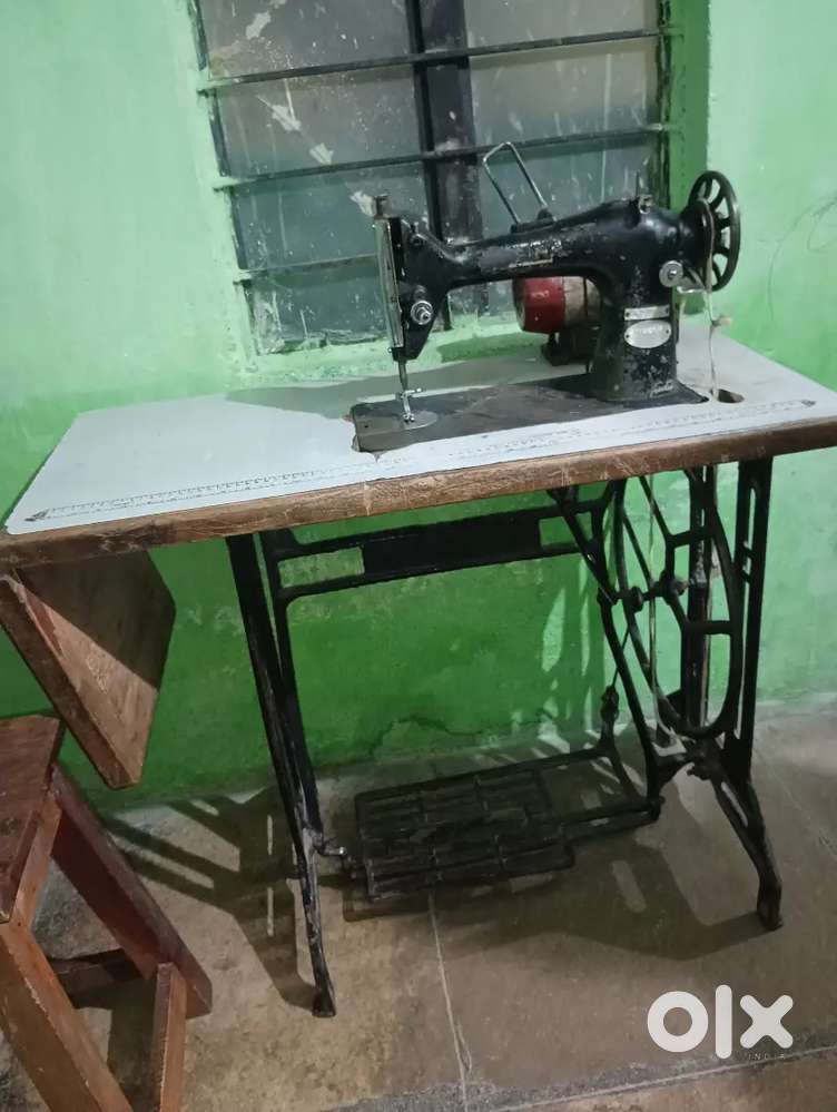 double Pata sewing machine , with motor pycha