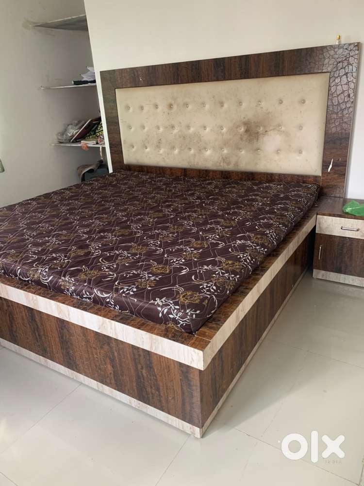 100% Wooden 6x6 Bed with Mattress