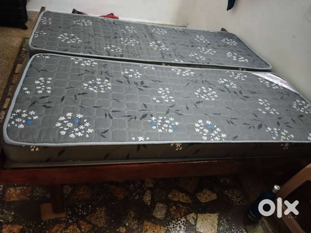Beds 2 nos an mattress 2