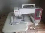 Computer embroidery machine