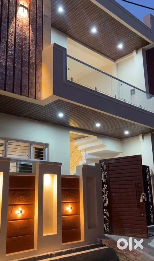 1100 Sqft House For Sale in Naubasta Near Deva Road