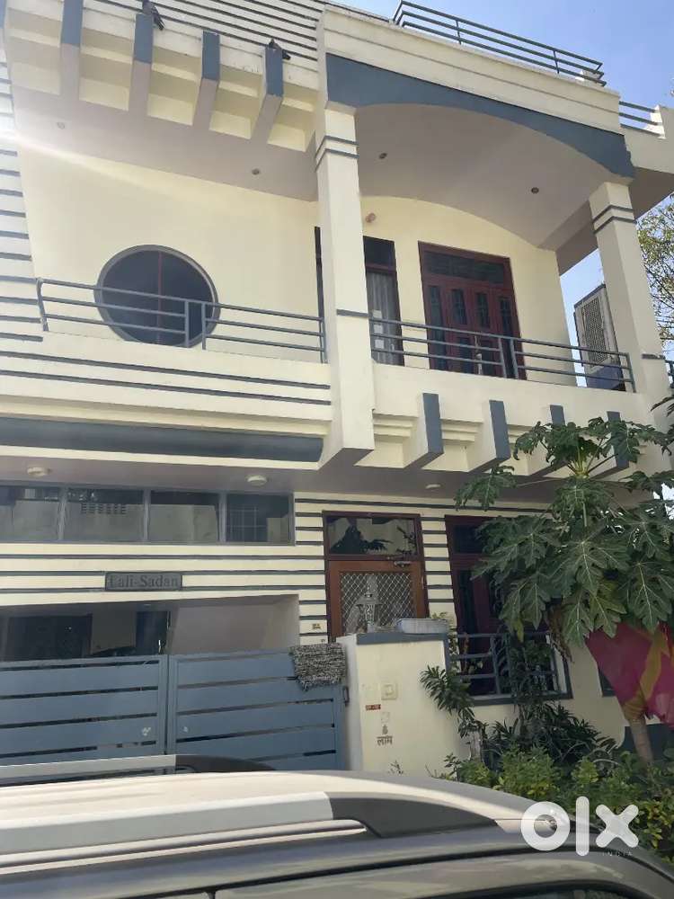 1 Room with Bathroom on 1st floor with open Terris and Balcony