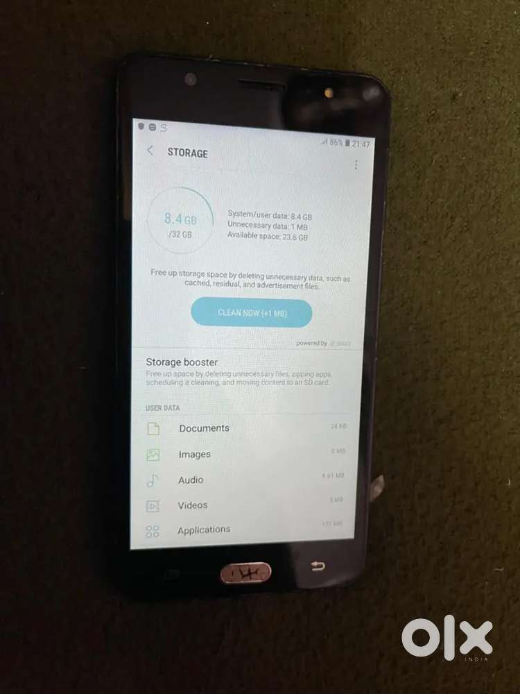 Samsung galaxy j7 max 4/32gb good only phone no accessories