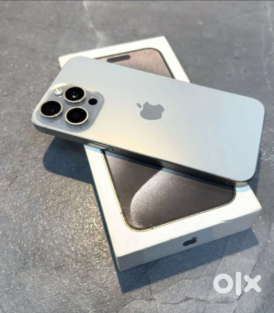 IPhone 15 Pro natural colour ( 256GB )