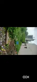 Mujhe arjent plot bechana he